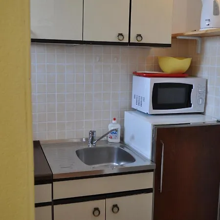 Dubravka Podgora (Split-Dalmatia)